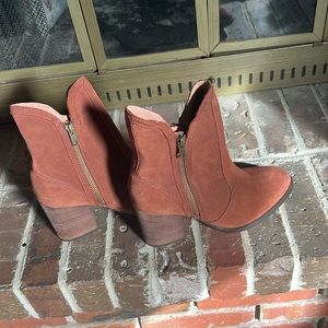 Seychelles suede double zip bootie